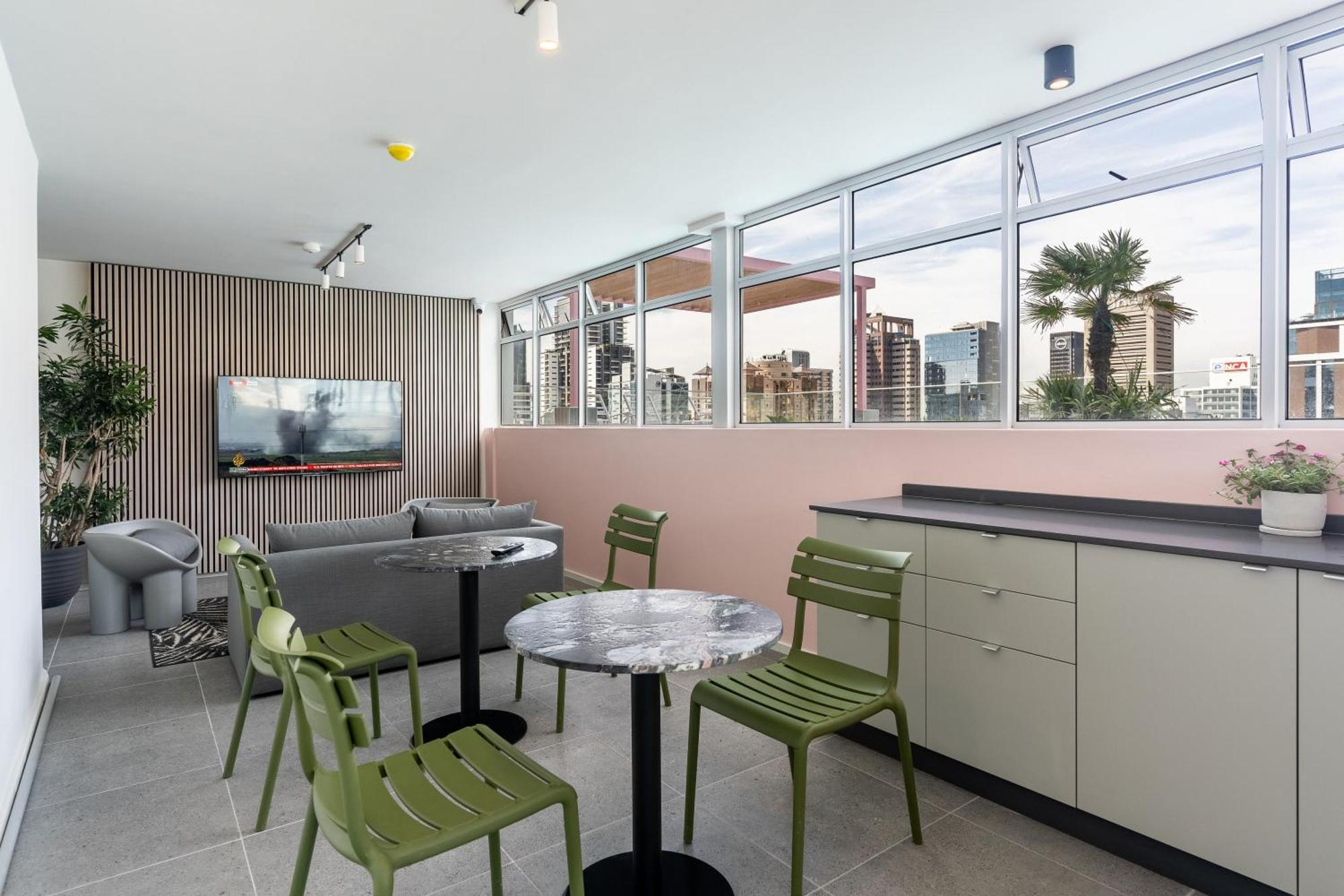 The Rose305:modern In The Heart Of The